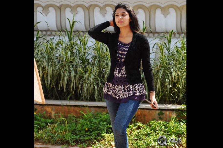 Undhile Manchi Kalam Mundhu Mundhuna